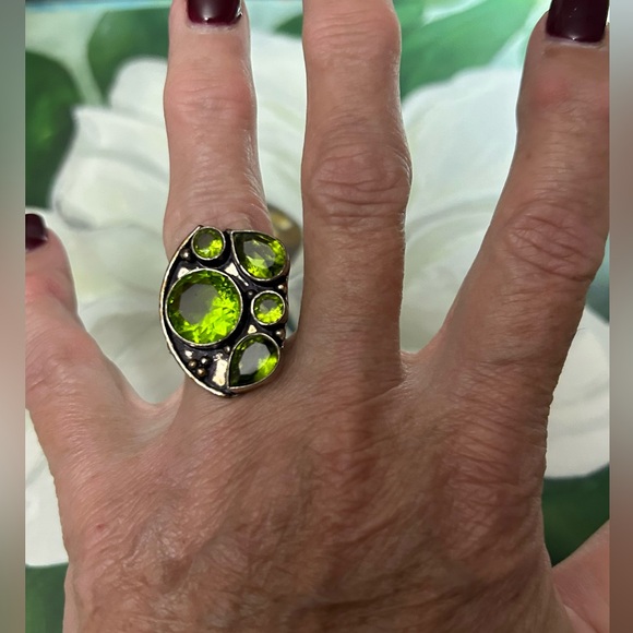 Funky Synthetic Peridot Ring - Picture 8 of 8